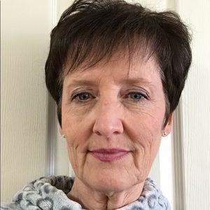 Meet your Posher, Debbie
